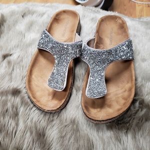 Like new Maurices sandal